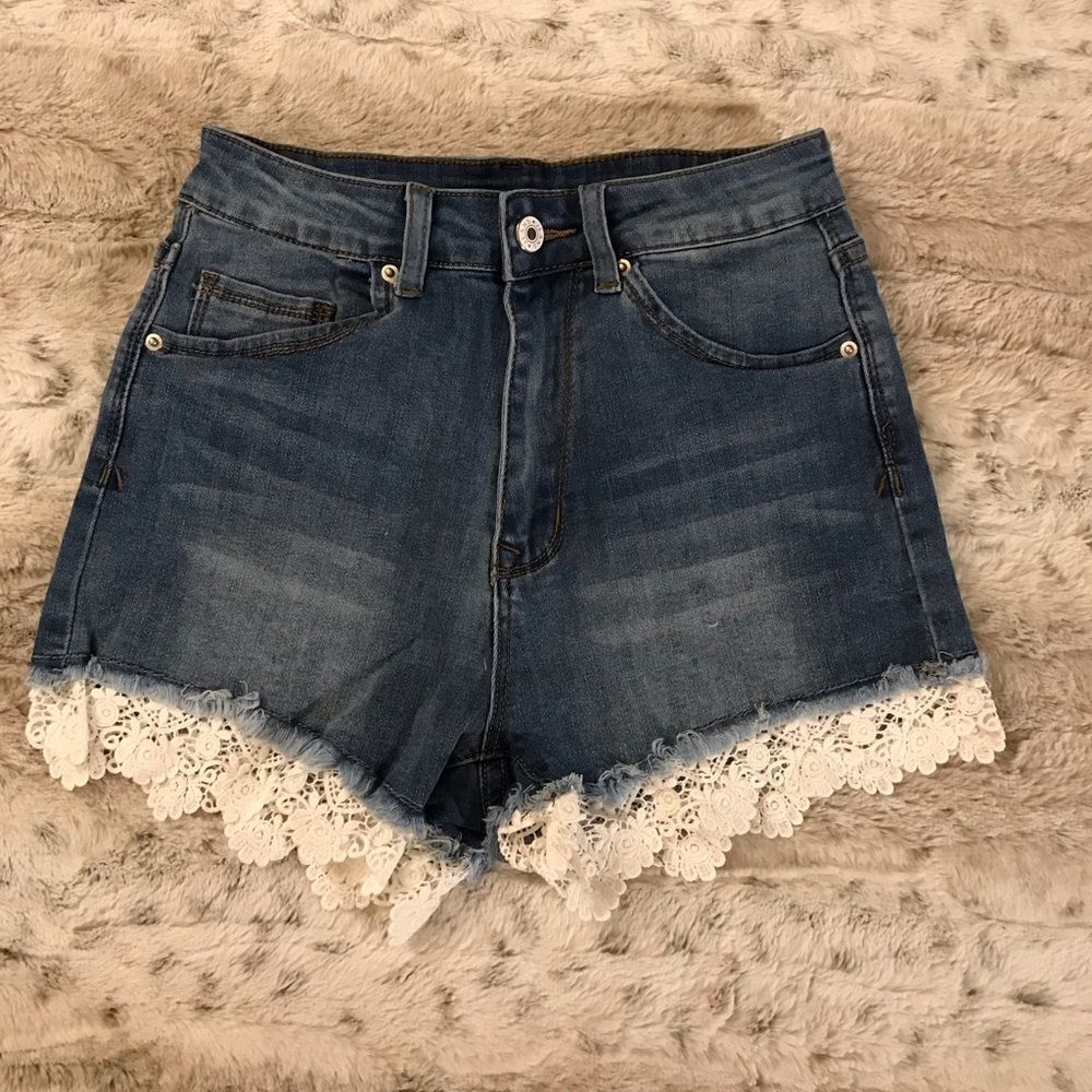 : : NEW 90s Inspired Very Cute Lace Trim Cut Off Shorts : : - Picture 8 of 8